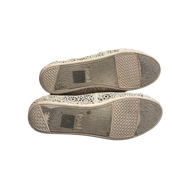Toms Cream Perforated Flats for Elegant Comfort - Picture 5 of 6